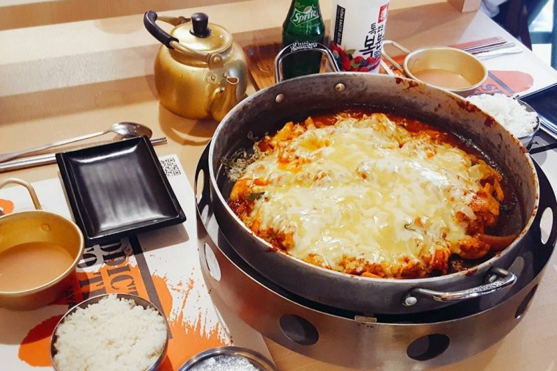 Chuncheonjip Dakgalbi Makguksu Sinchon branch (5/9)