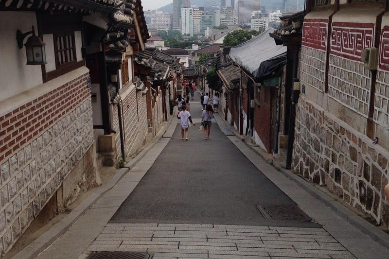 Bukchon Hanok Village (23/25)