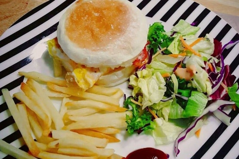 CJ Food World  (3/8)