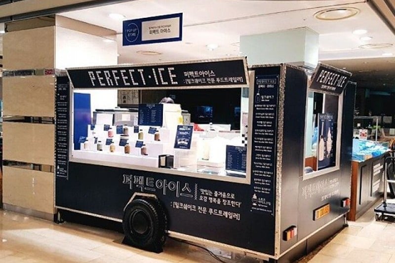 Hyundai Department Store - Apgujeong Branch (Main store)  (3/13)