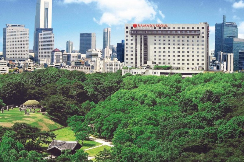 Ramada Hotel &amp; Suites Seoul Namdaemun  (1/9)