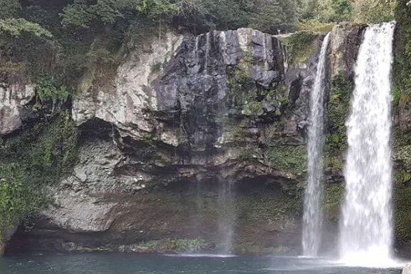 Cheonjiyeon Falls