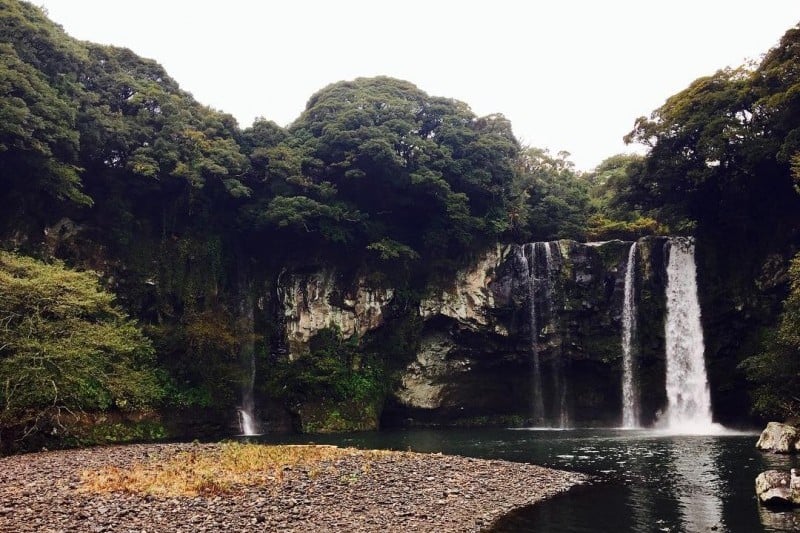 Cheonjiyeon Falls  (17/18)