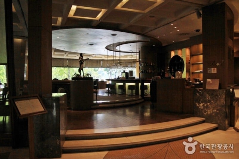 Ellui Hotel (엘루이호텔) (1/5)