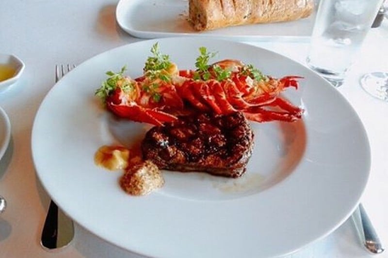 The Paris Grill  (2/12)