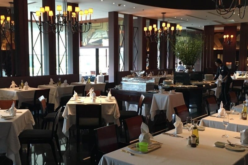 The Paris Grill  (7/12)