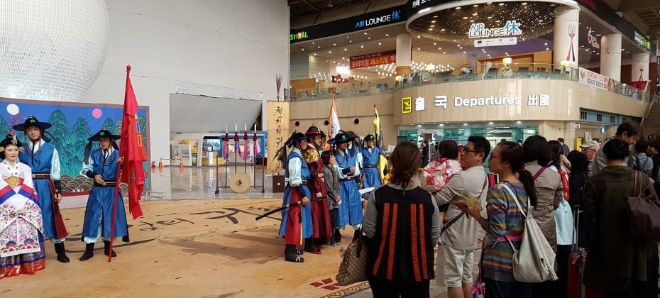 Korea Airport Corporation, “The culture has met!” from Gimpo International Airport, (7/10)
