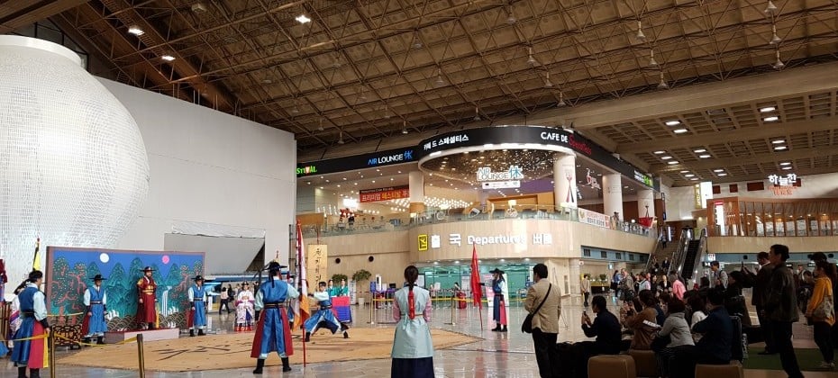 Korea Airport Corporation, “The culture has met!” from Gimpo International Airport, (10/10)