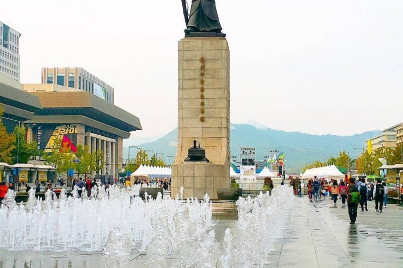 Gwanghwamun Gate (16/17)