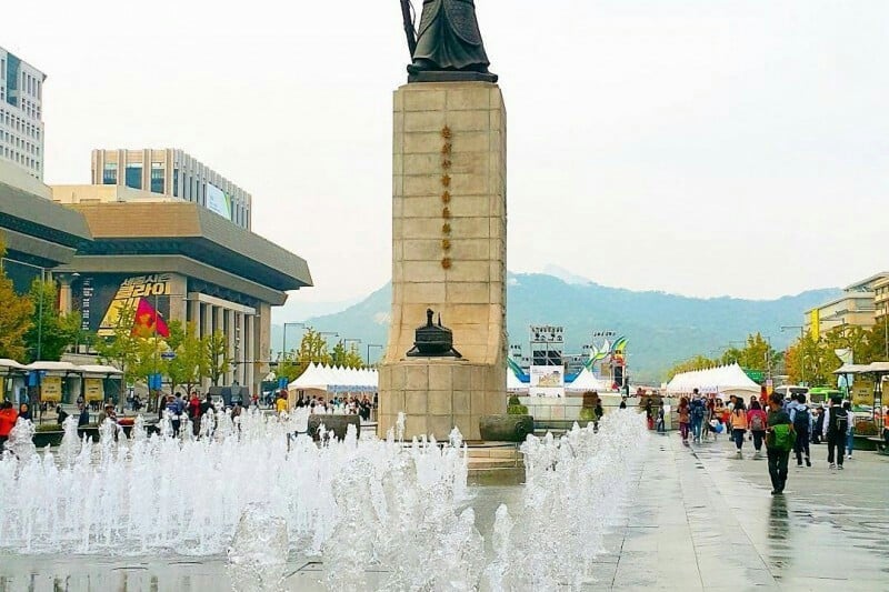 Gwanghwamun Square (30/43)