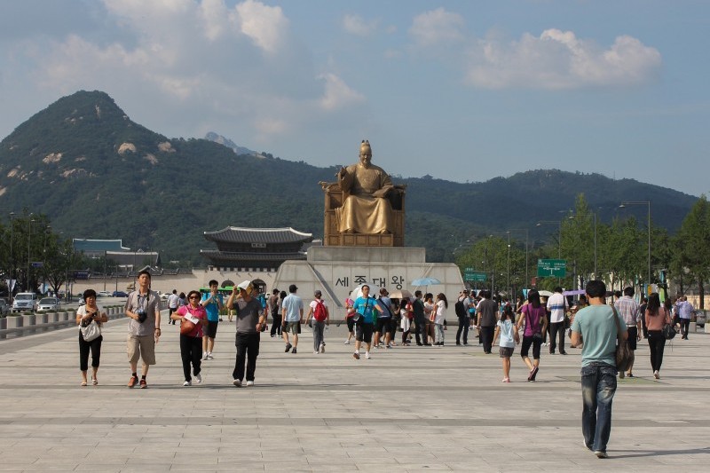 Gwanghwamun Square (32/43)