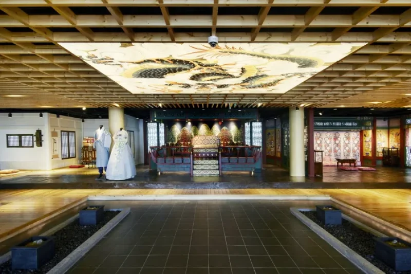 N Seoul Tower Hanbok Culture Experience Center  (1/4)