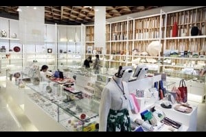Cheongwadae Sarangchae Souvenir Shop 