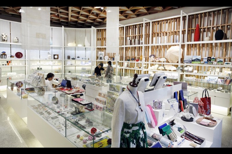 Cheongwadae Sarangchae Souvenir Shop  (5/15)