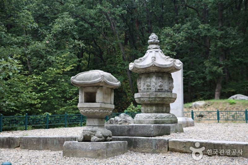 Cheongnyongsa Temple Site  (6/8)