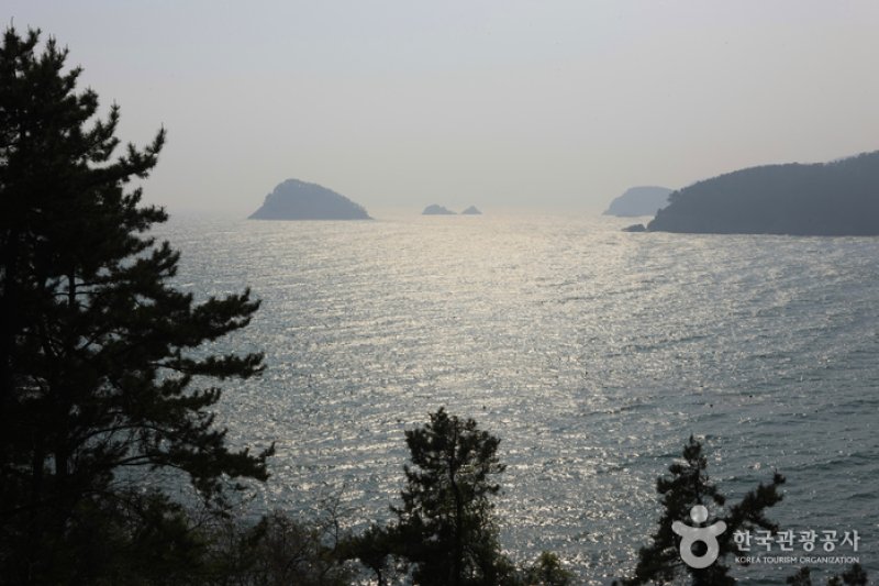 Hallyeohaesang National Park (Sacheon) (한려해상국립공원-사천) (2/11)