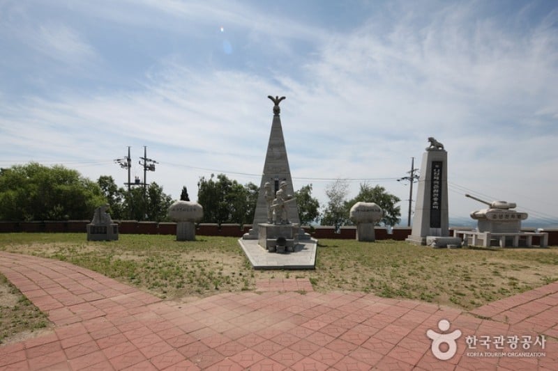 Typhoon Observatory  (1/9)