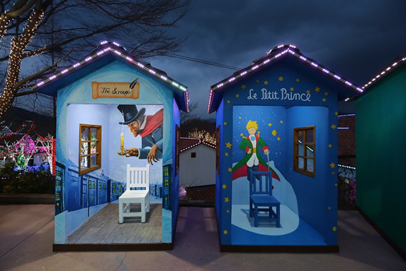 Cheongdo Provence Starlight Fairytale Town Lighting Festival (청도프로방스 별빛동화마을 빛축제) (6/12)