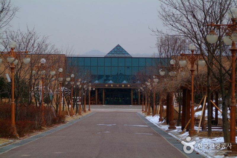 Gangwon-do Forestry Museum (강원도 산림박물관) (1/5)
