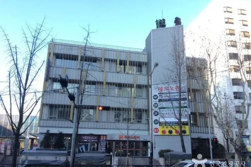 Sewoon Electonics Department Store  (2/27)