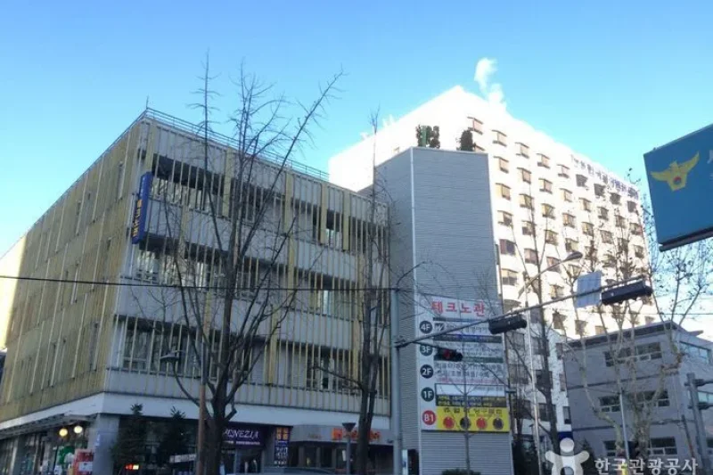 Sewoon Electonics Department Store  (3/27)
