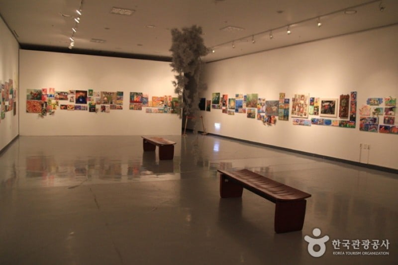 Dream Forest Art Center  (4/4)