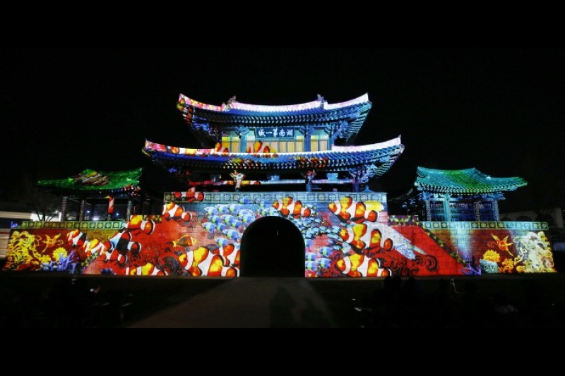 Night Walk in Jeonju  (9/10)