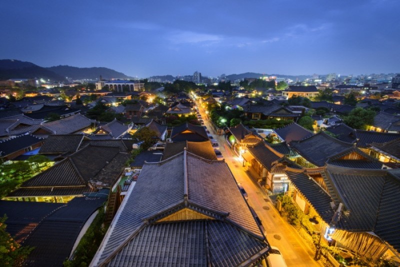 Night Walk in Jeonju  (10/10)