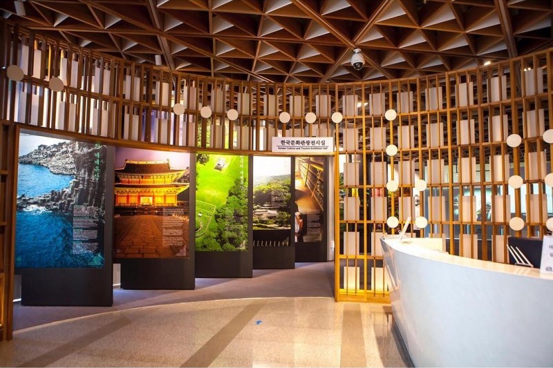Cheongwadae Sarangchae Souvenir Shop  (6/15)