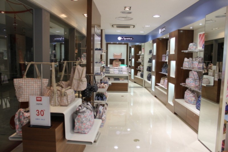 Daedong Duty Free  (1/4)