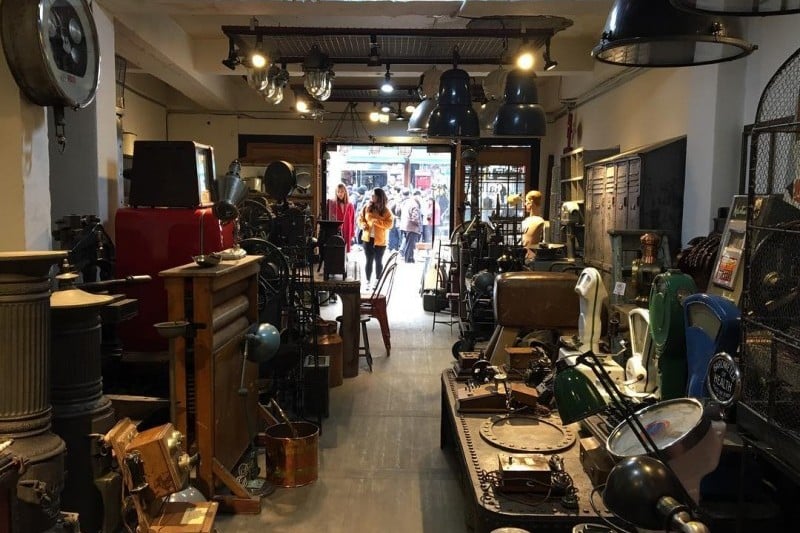 Hwanghakdong Flea Market  (1/9)