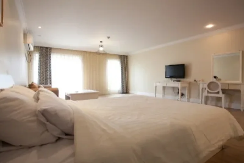 Golden Bay Pension - Goodstay  (8/11)