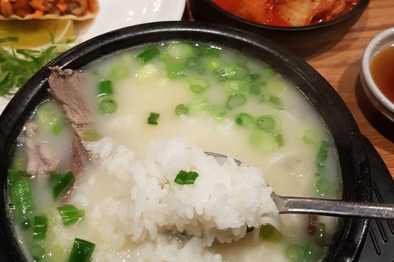 Gamiok Seolleongtang  (2/8)