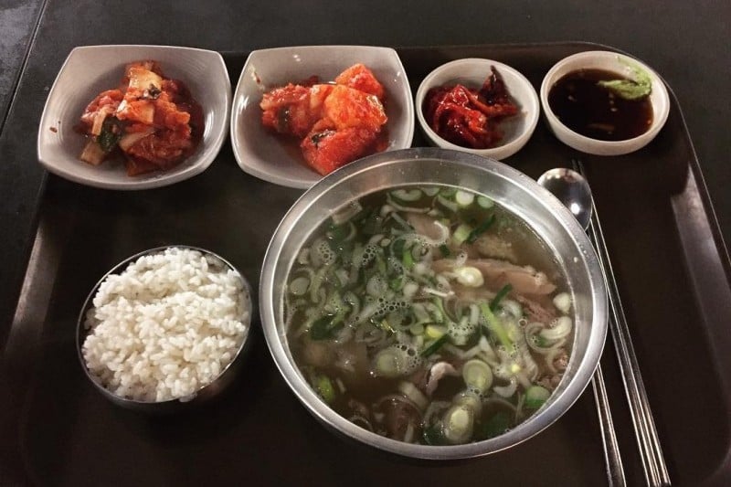 Sinchon Seolleongtang  (2/7)