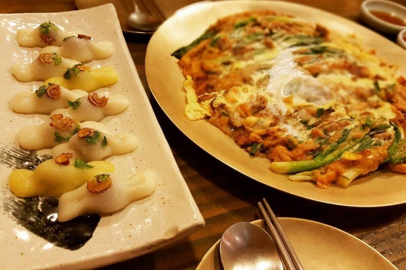 Dongnae Halmae Pajeon  (7/9)