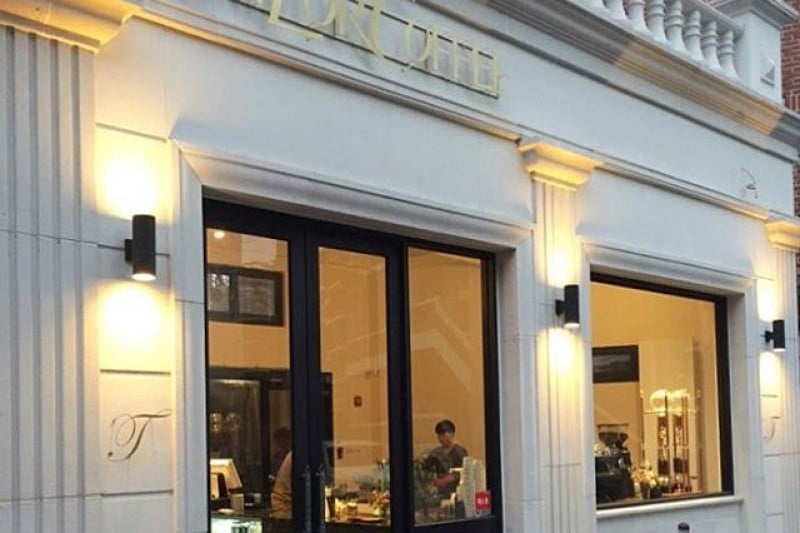 Tailor Coffee Hongdae Branch (3/8)
