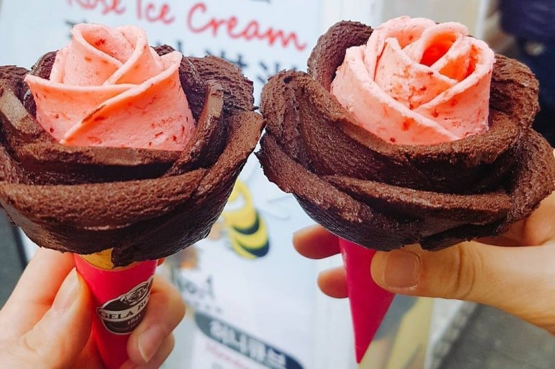 Milky Bee Ice Cream Myeong-dong Branch (2/11)