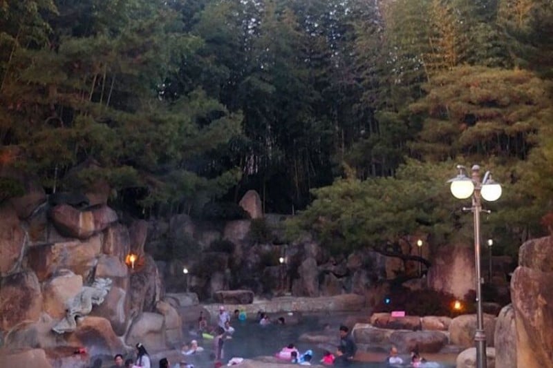 Bugok Hot Springs - Bugok Hawaii  (7/8)