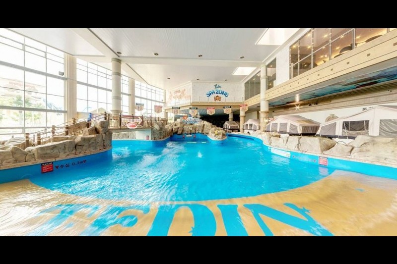 Tedin Family Resort  (10/12)