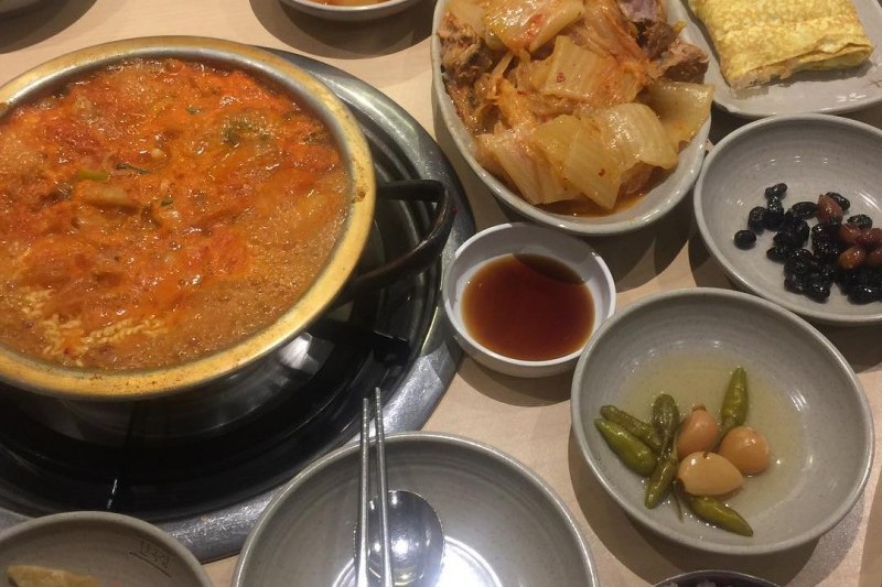 Jangdokdae Kimchi Jjigae (3/12)