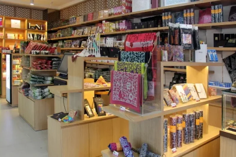 National Souvenir Center  (10/14)