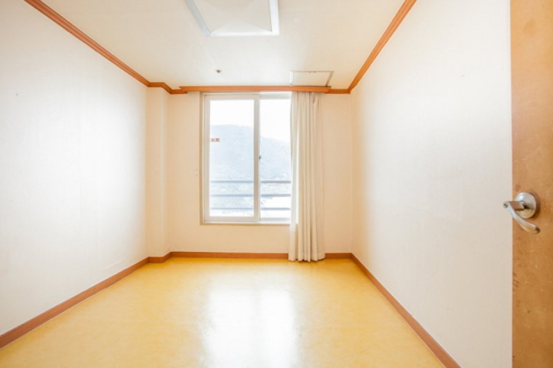 Ilsung Bugok Condo  (9/13)