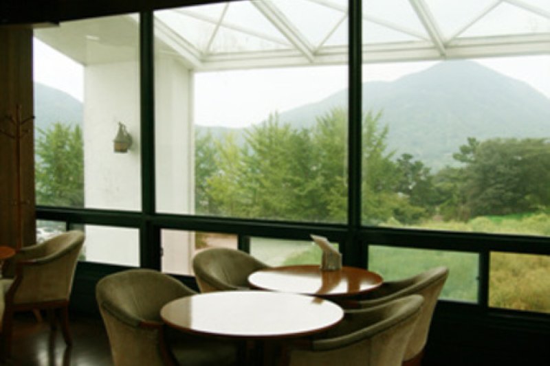 Blue Moon Restaurant  (4/9)