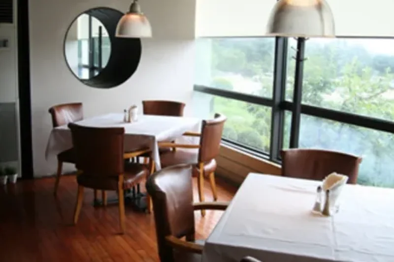Blue Moon Restaurant  (6/9)