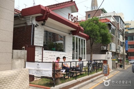 Hapjeong-dong Café Street (합정동 카페거리)