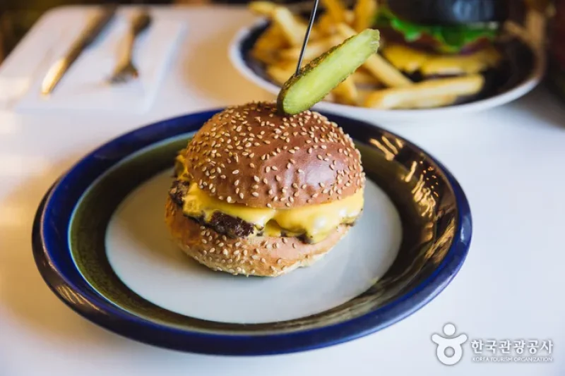 I am A burger  (3/6)