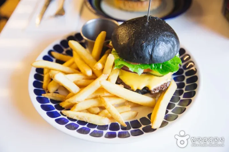 I am A burger  (4/6)
