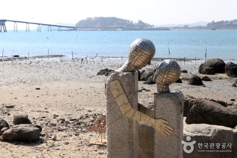 Gaudo Island  (10/12)