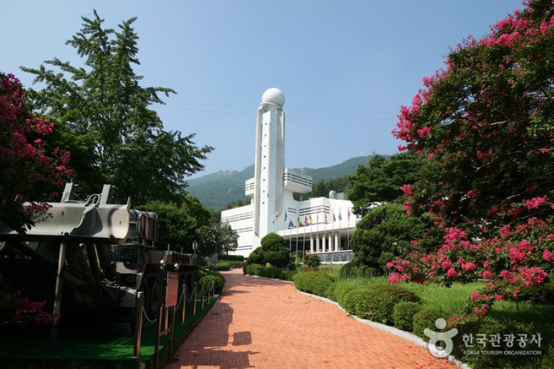 Nakdong River Victory Memorial Hall  (10/13)