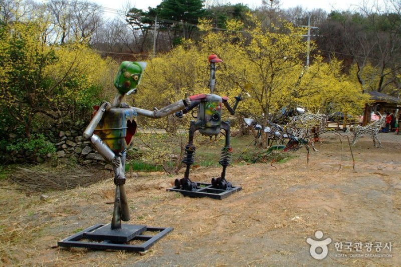 Icheon Sansuyu Village  (3/7)